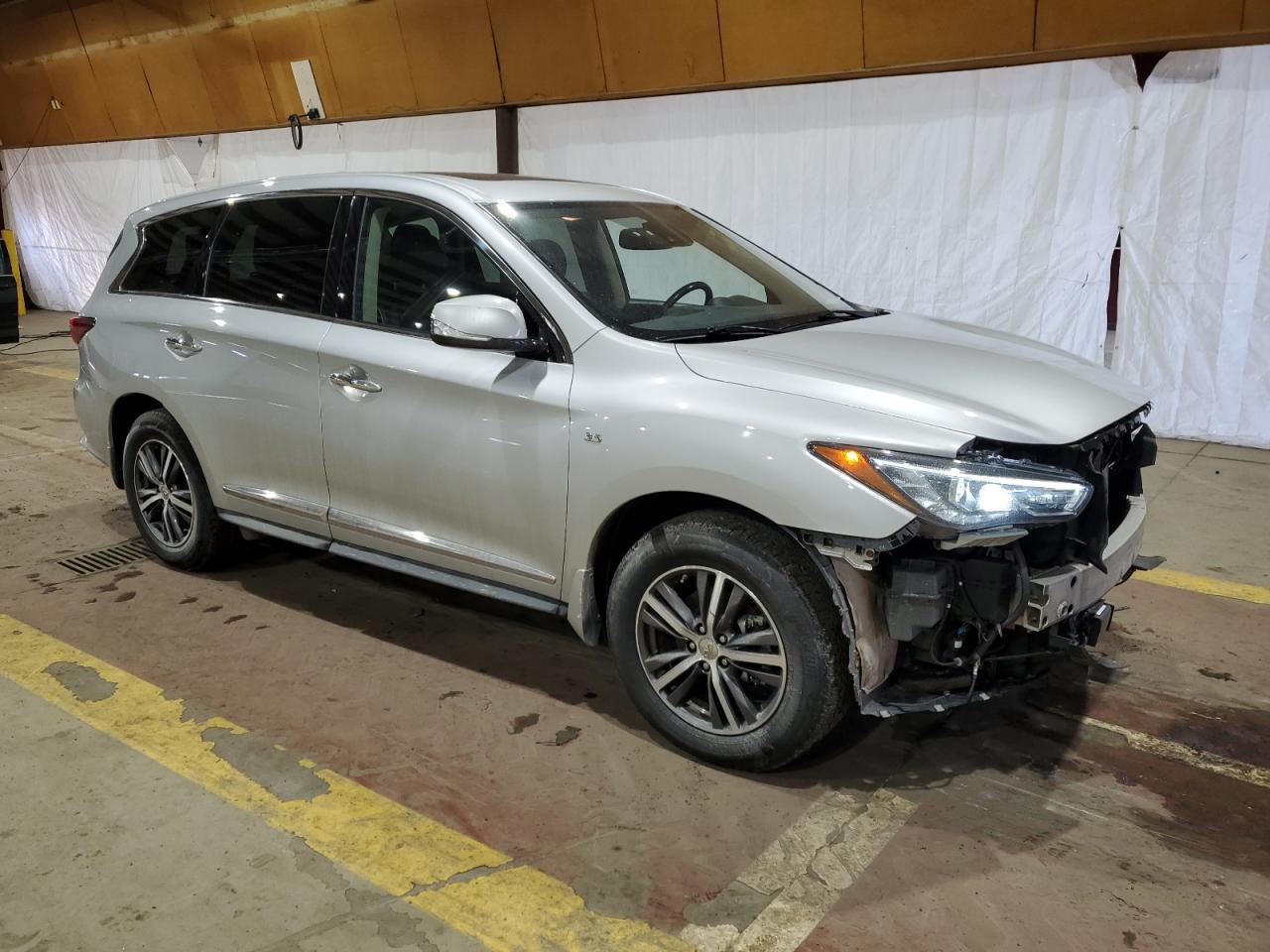 2019 INFINITI QX60 LUXE - Image 4