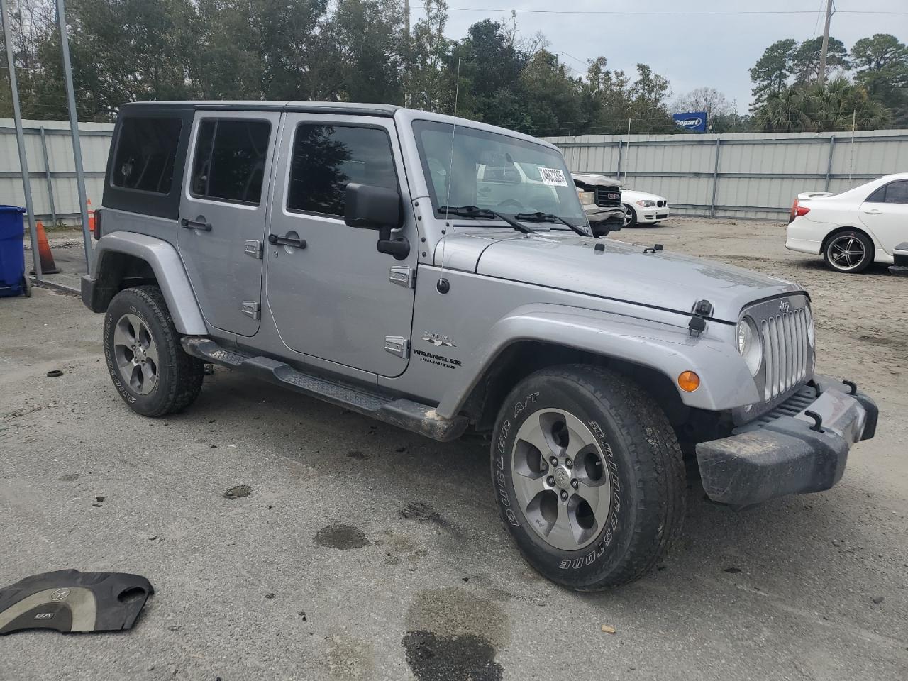 2017 JEEP WRANGLER U - Image 4