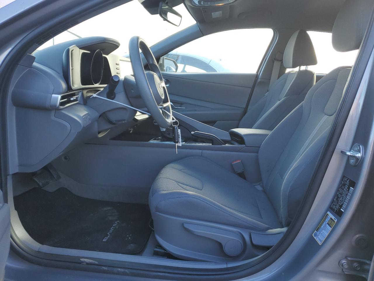 2023 HYUNDAI ELANTRA SE - Image 7