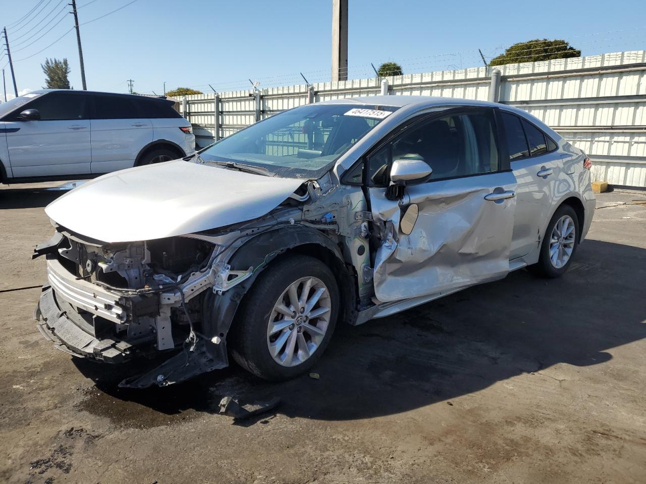 2022 TOYOTA COROLLA LE