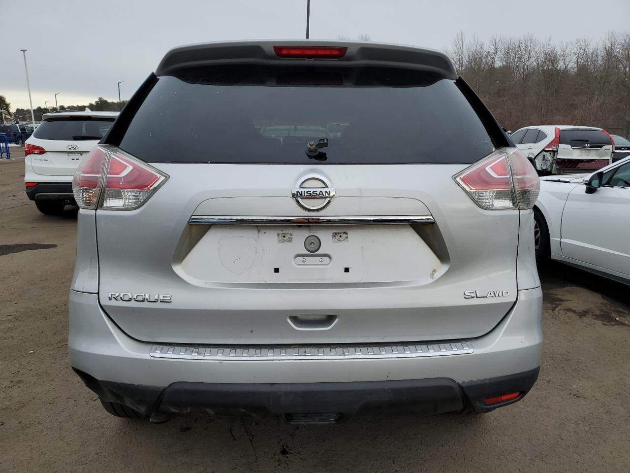 2015 NISSAN ROGUE S - Image 6