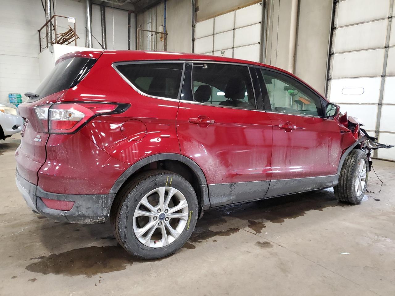 2017 FORD ESCAPE SE - Image 3