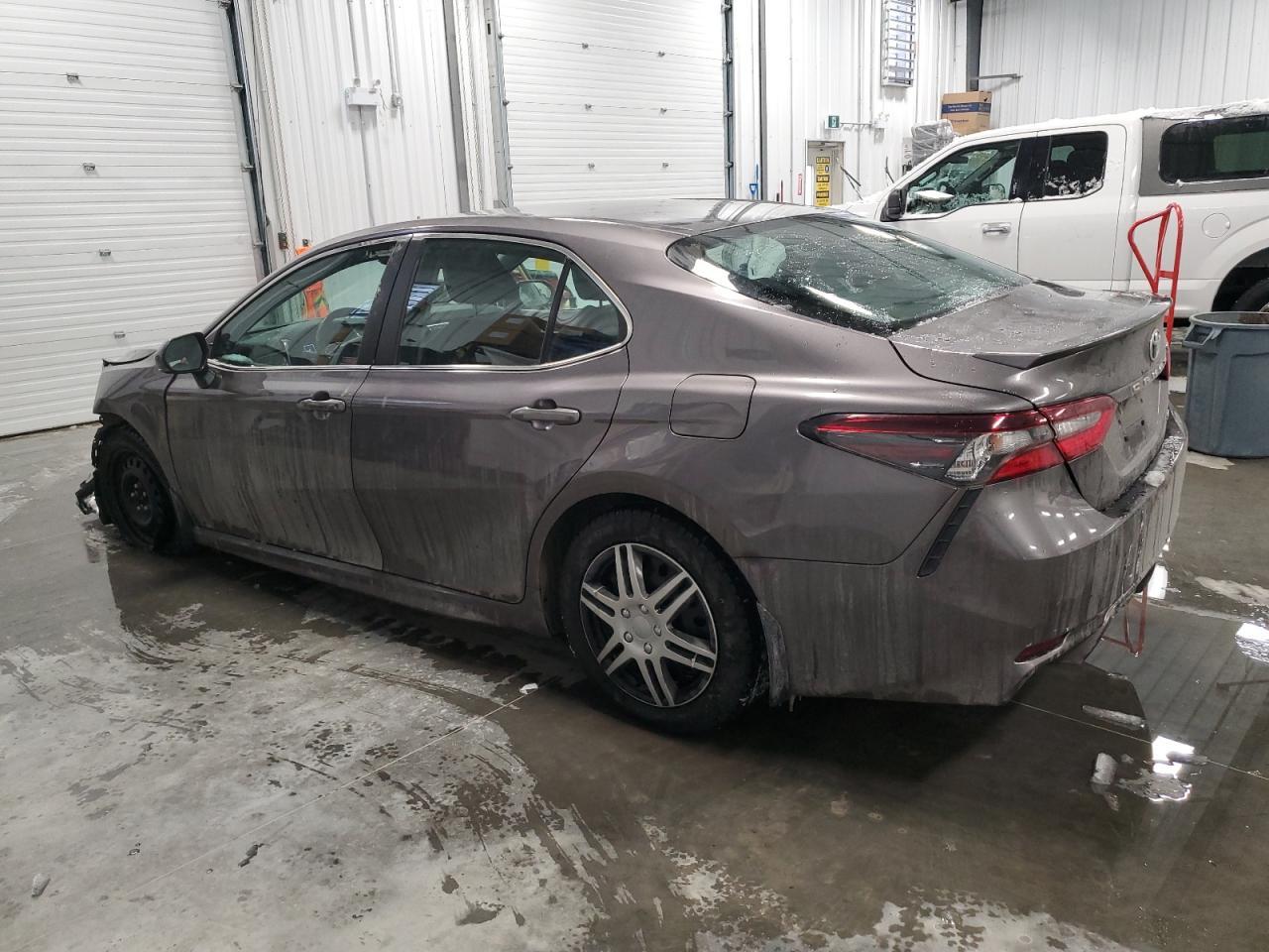 2021 TOYOTA CAMRY SE - Image 2
