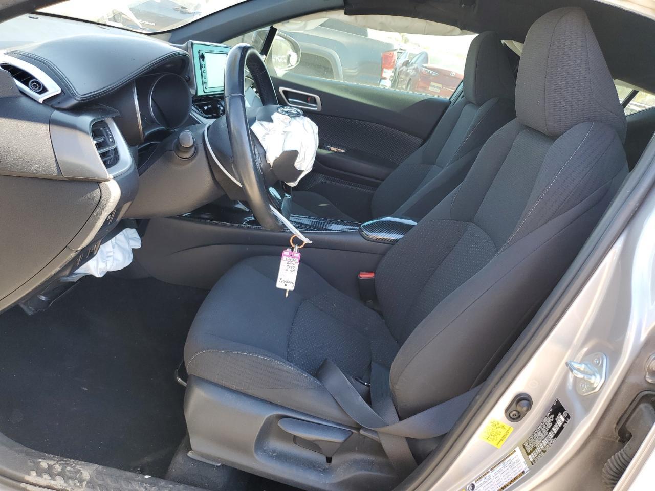 2018 TOYOTA C-HR XLE - Фото 7