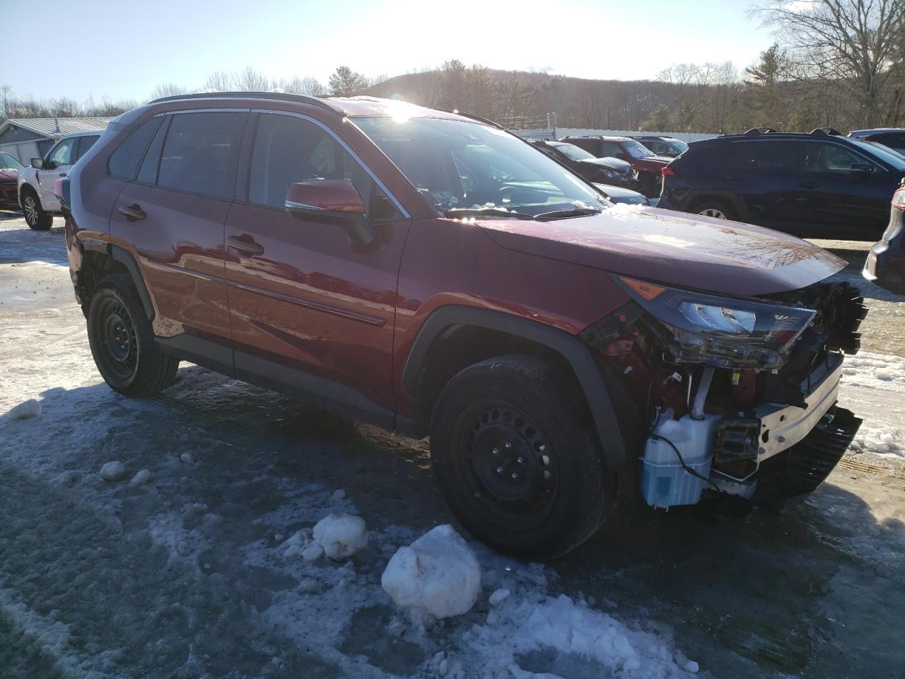 2021 TOYOTA RAV4 LE - Фото 4