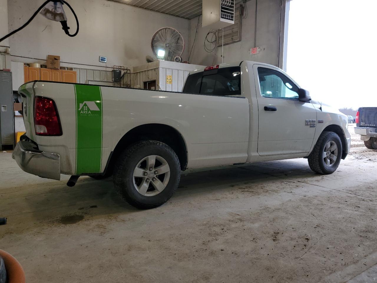 2019 RAM 1500 CLASS - Image 3