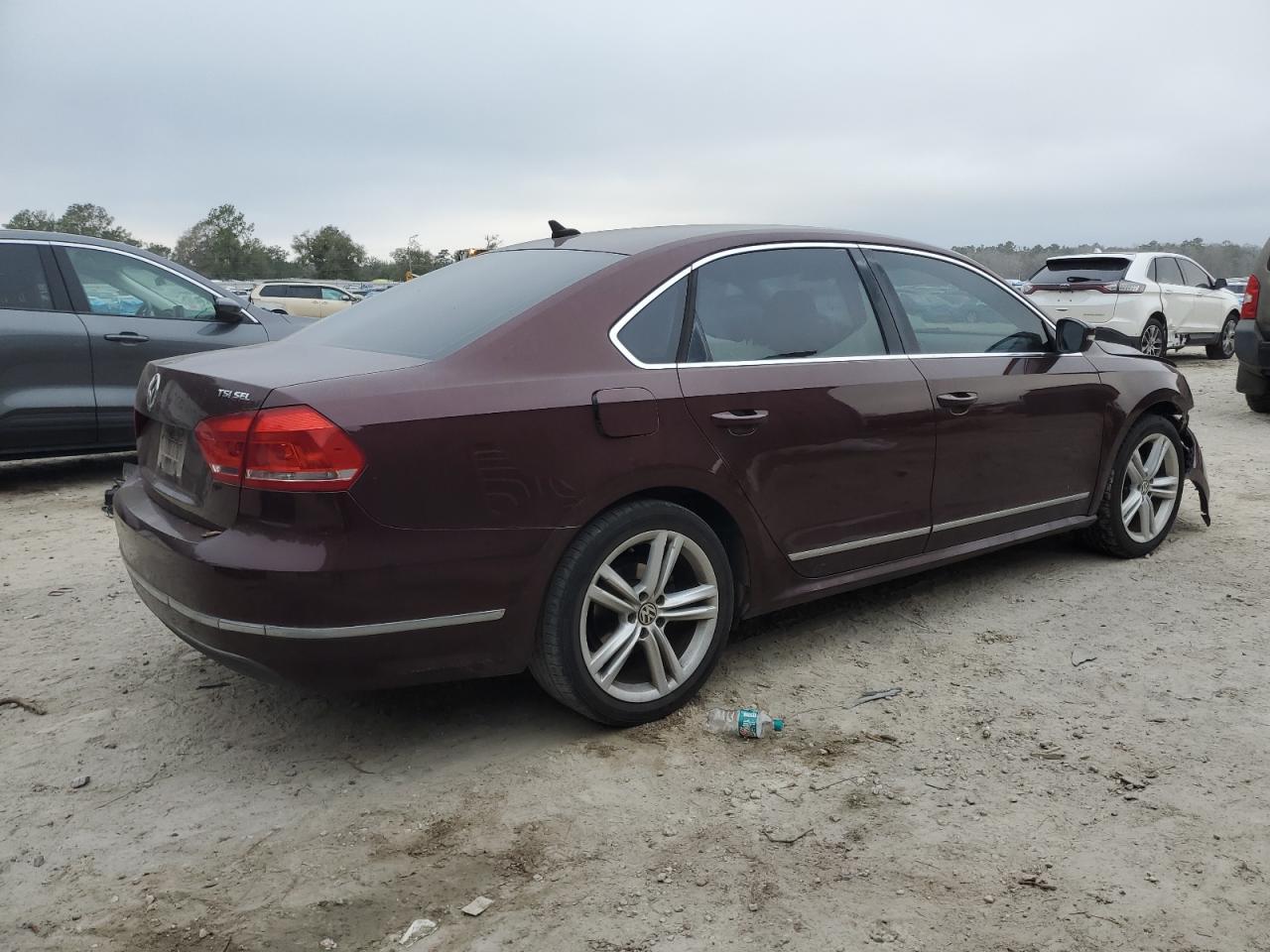 2014 VOLKSWAGEN PASSAT SEL - Фото 3
