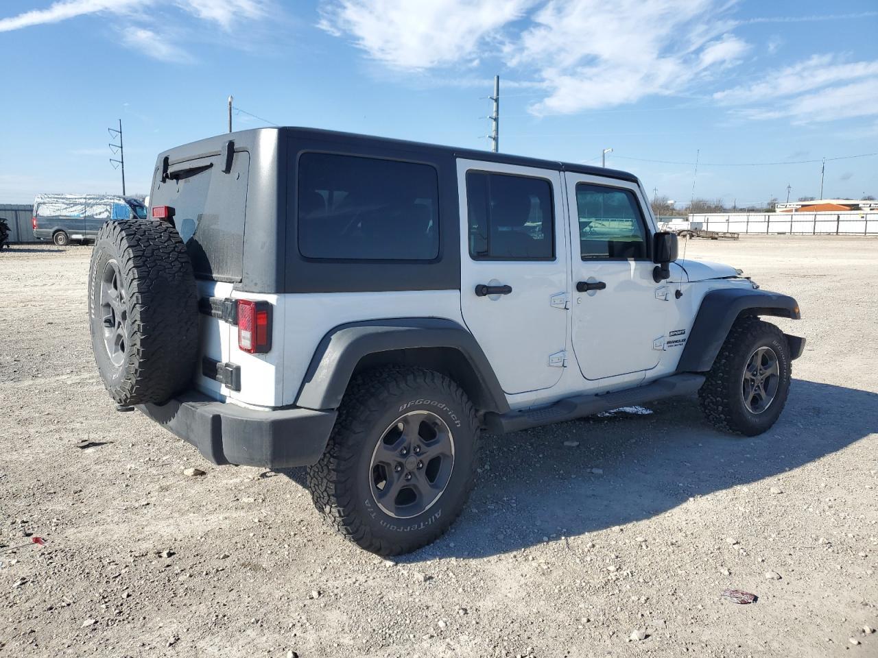 2017 JEEP WRANGLER U - Image 3