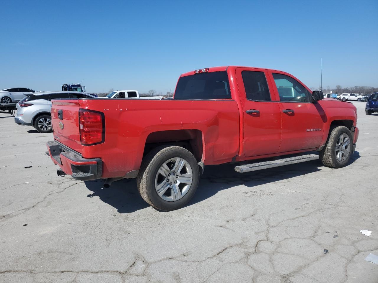 2017 CHEVROLET SILVERADO - Image 3