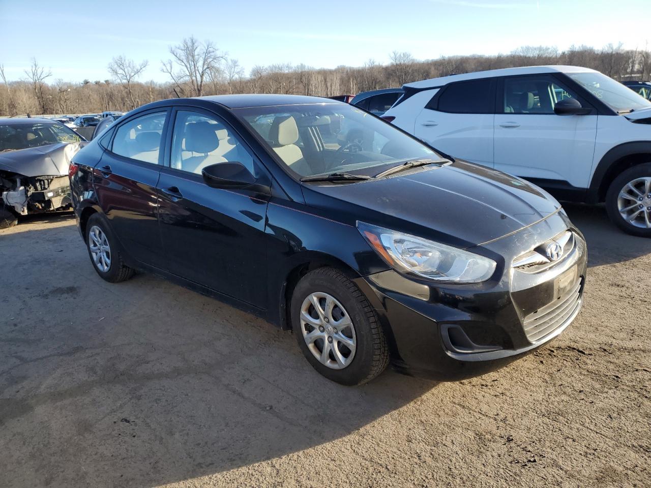 2014 HYUNDAI ACCENT GLS - Image 4