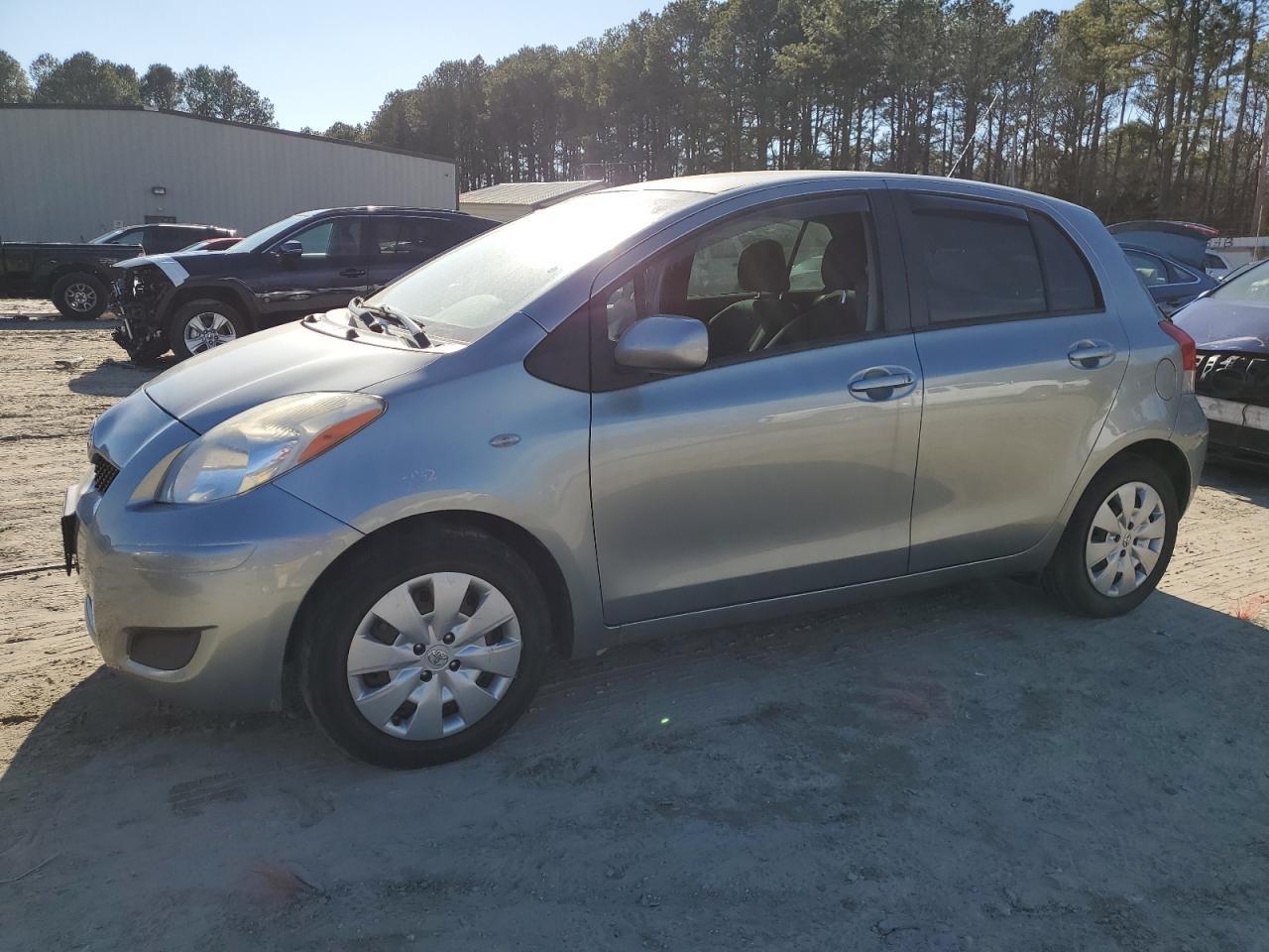 2011 TOYOTA YARIS