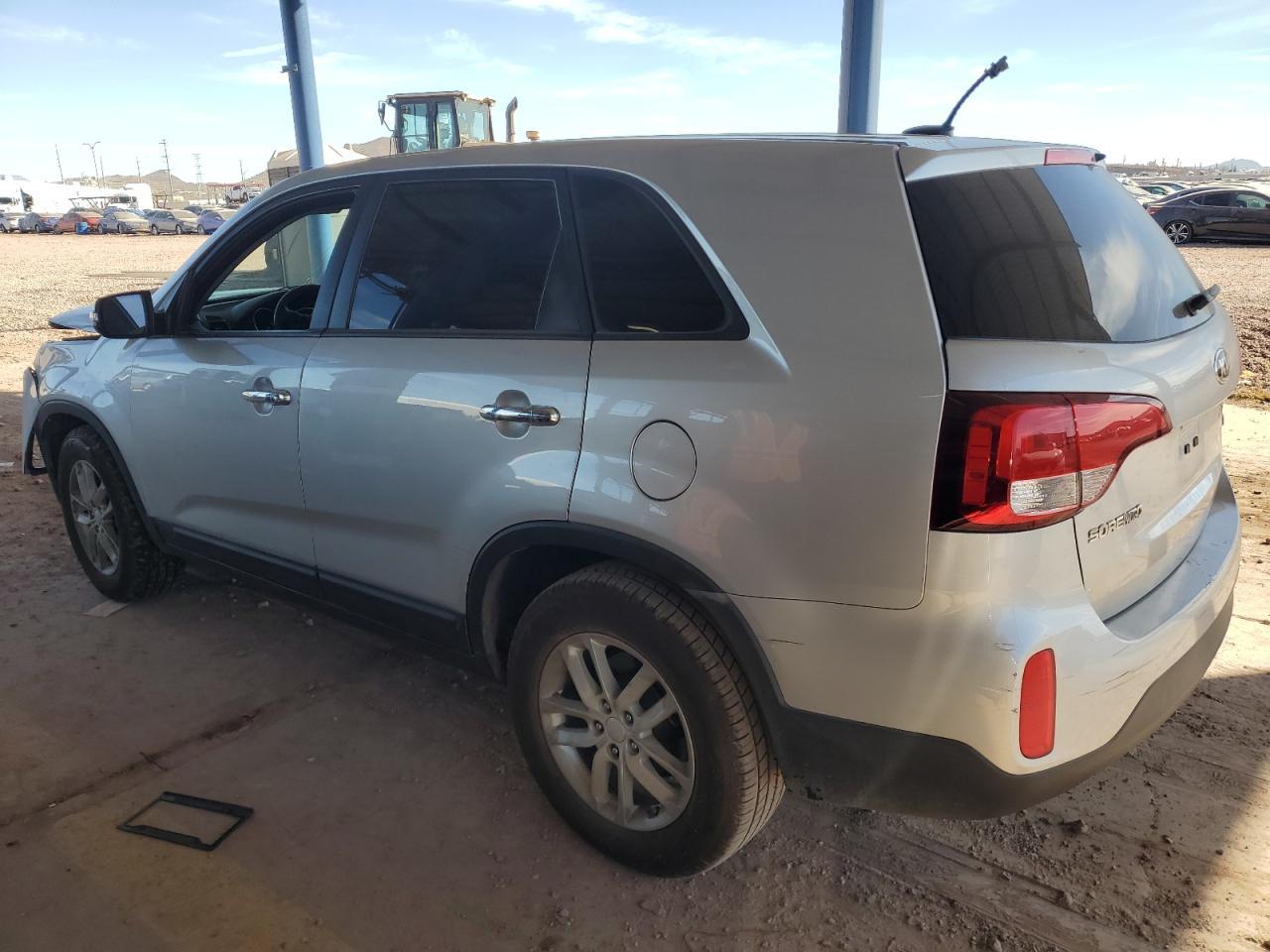 2015 KIA SORENTO LX - Image 2