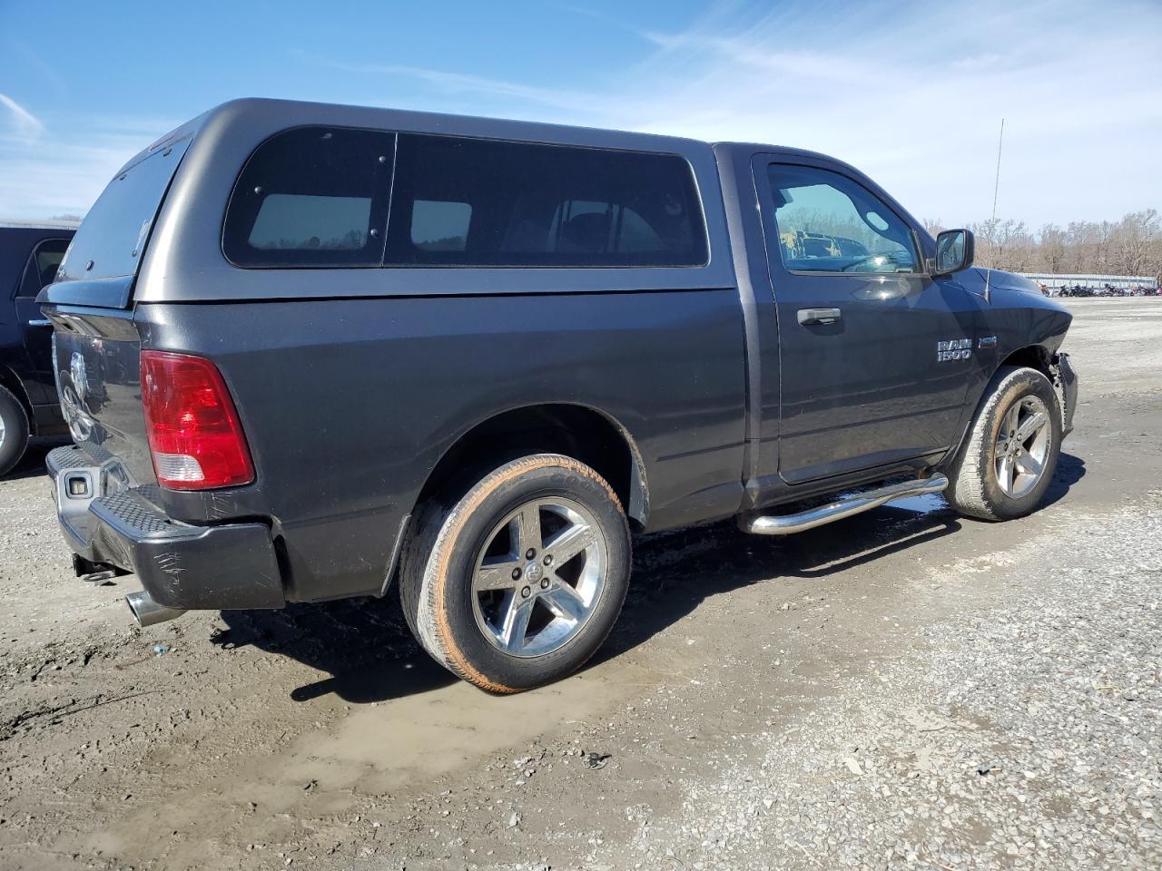 2014 RAM 1500 ST - Image 3