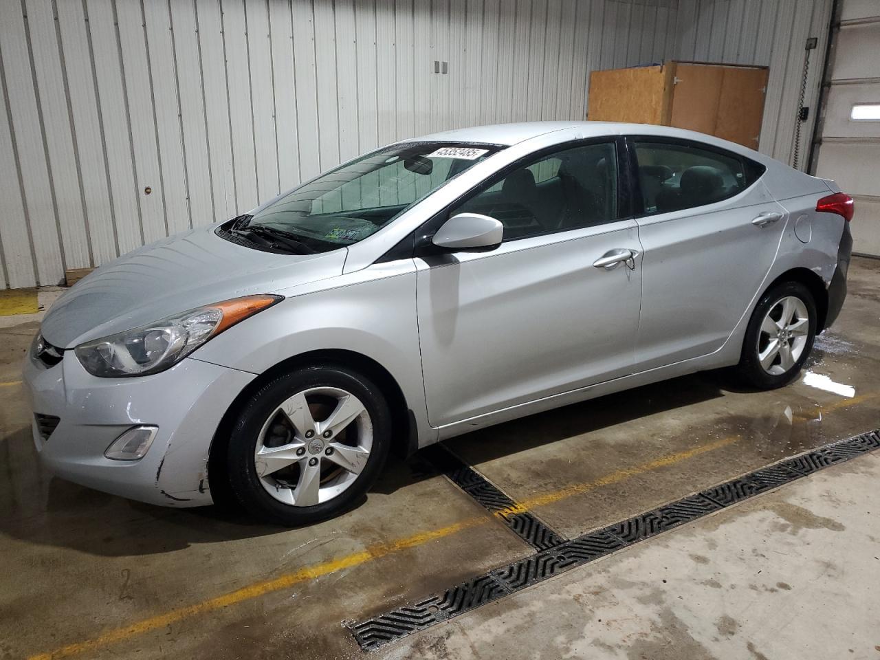 2013 HYUNDAI ELANTRA GL