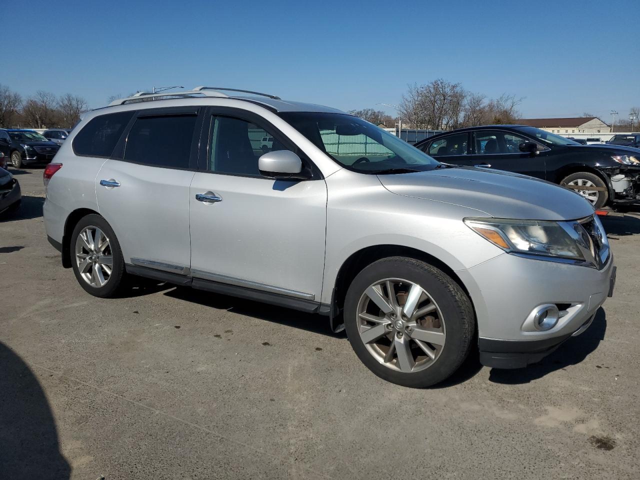 2013 NISSAN PATHFINDER - Фото 4