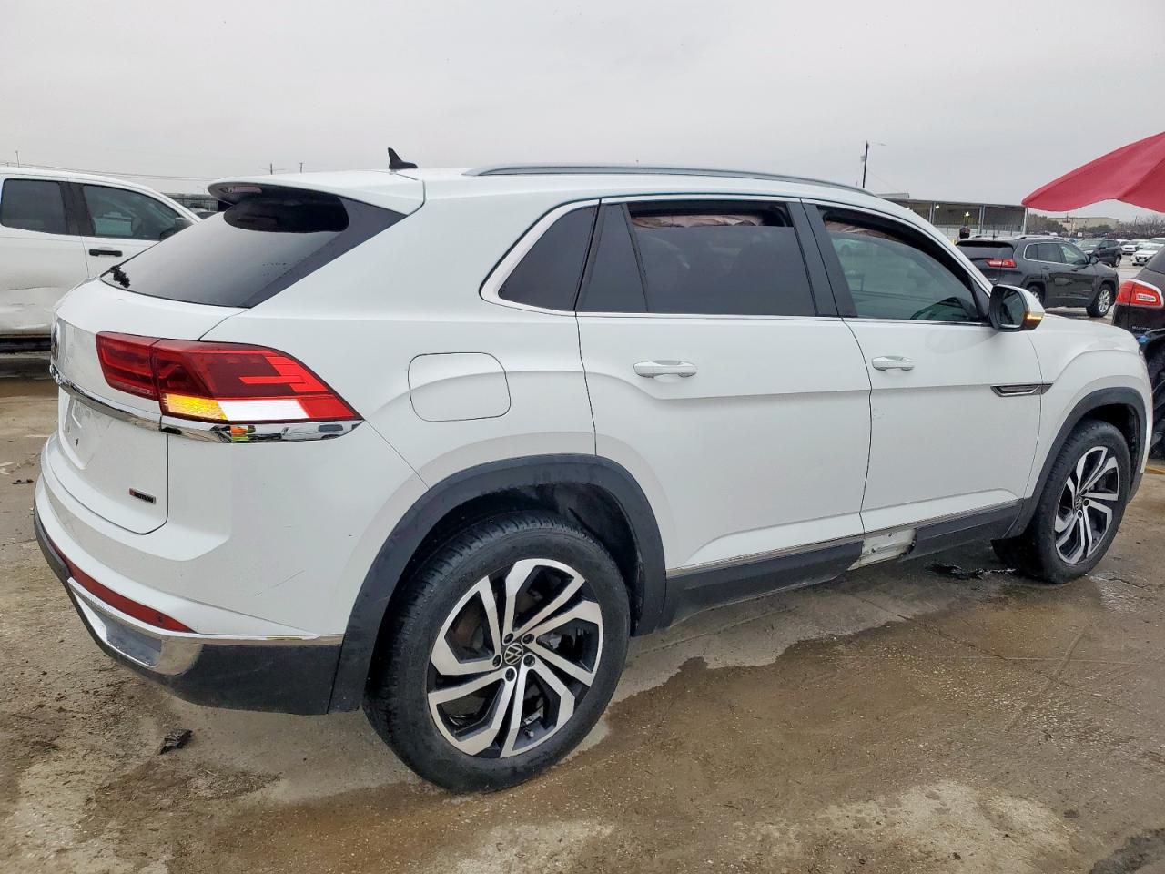 2022 VOLKSWAGEN ATLAS CROS - Image 3