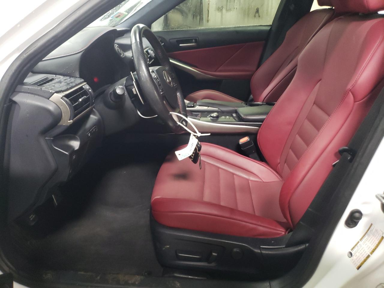 2019 LEXUS IS 300 - Фото 7