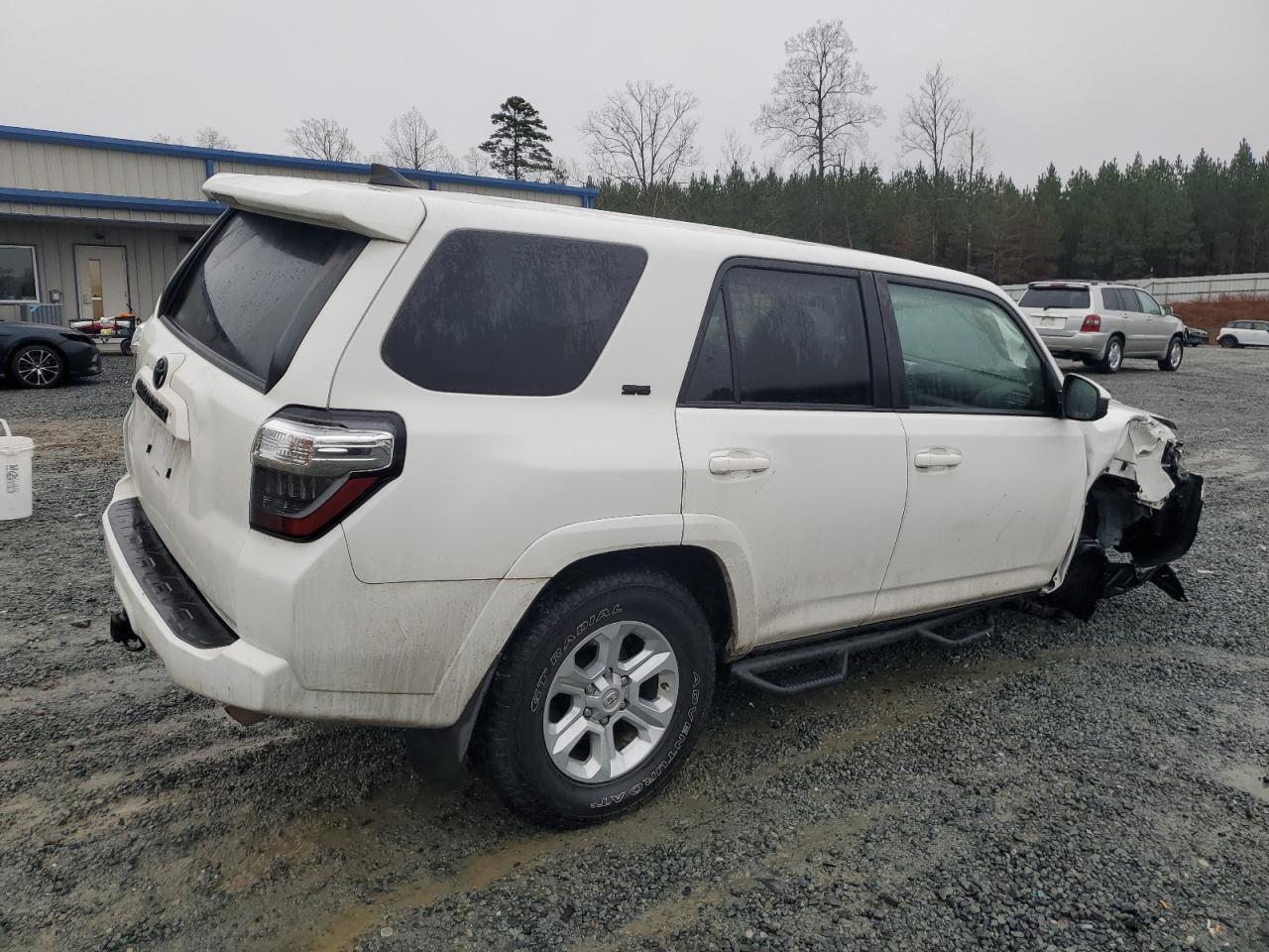 2018 TOYOTA 4RUNNER SR - Image 3