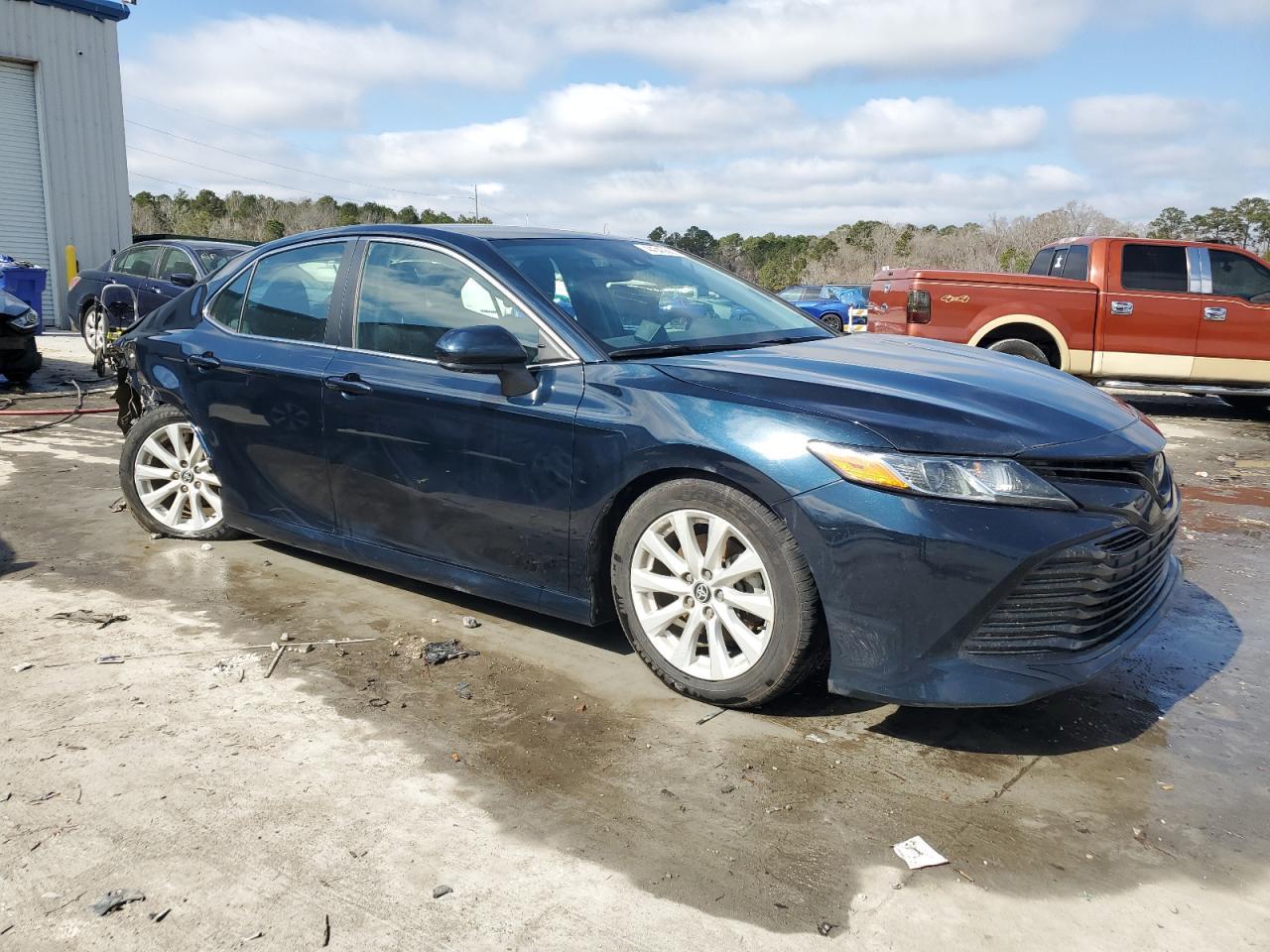 2020 TOYOTA CAMRY LE - Фото 4