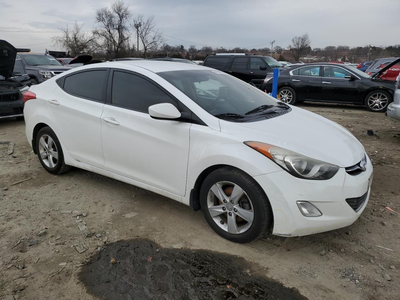 2013 HYUNDAI ELANTRA GL - Image 4