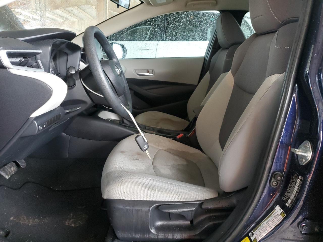 2020 TOYOTA COROLLA LE - Фото 7