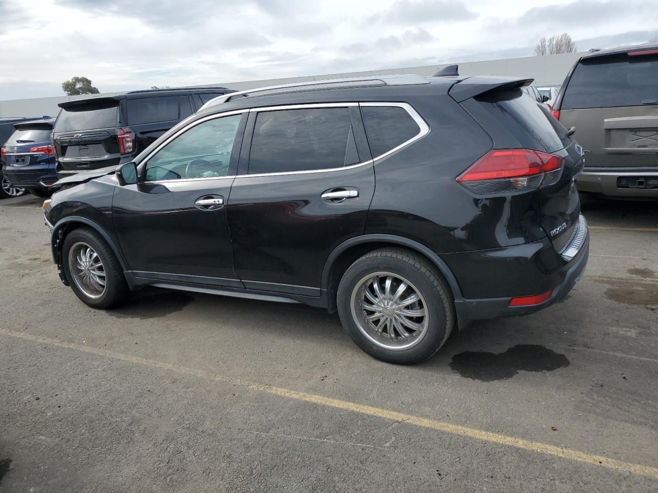 2017 NISSAN ROGUE S - Фото 2