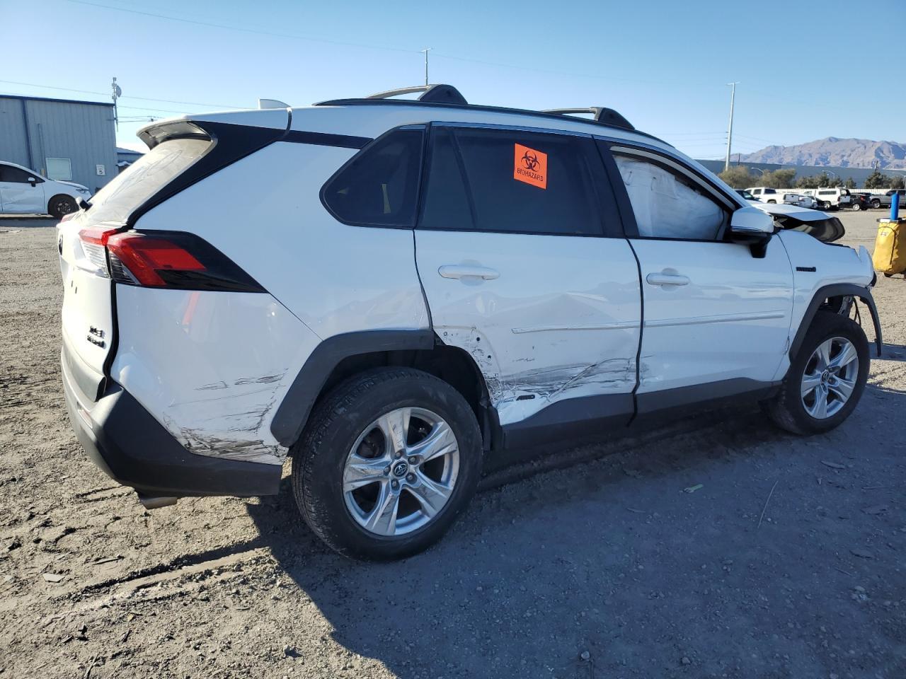 2020 TOYOTA RAV4 XLE - Image 3