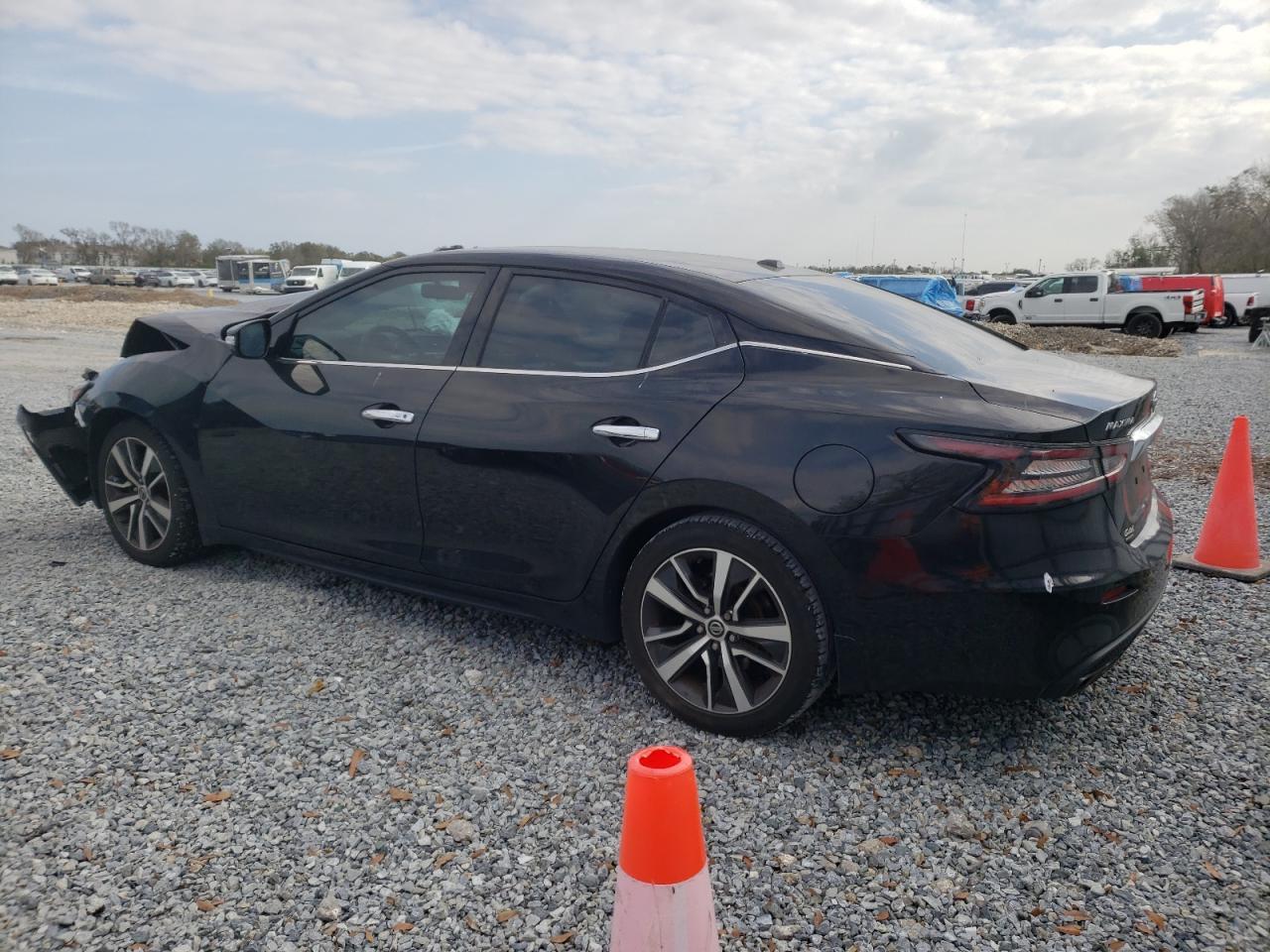 2019 NISSAN MAXIMA S - Фото 2
