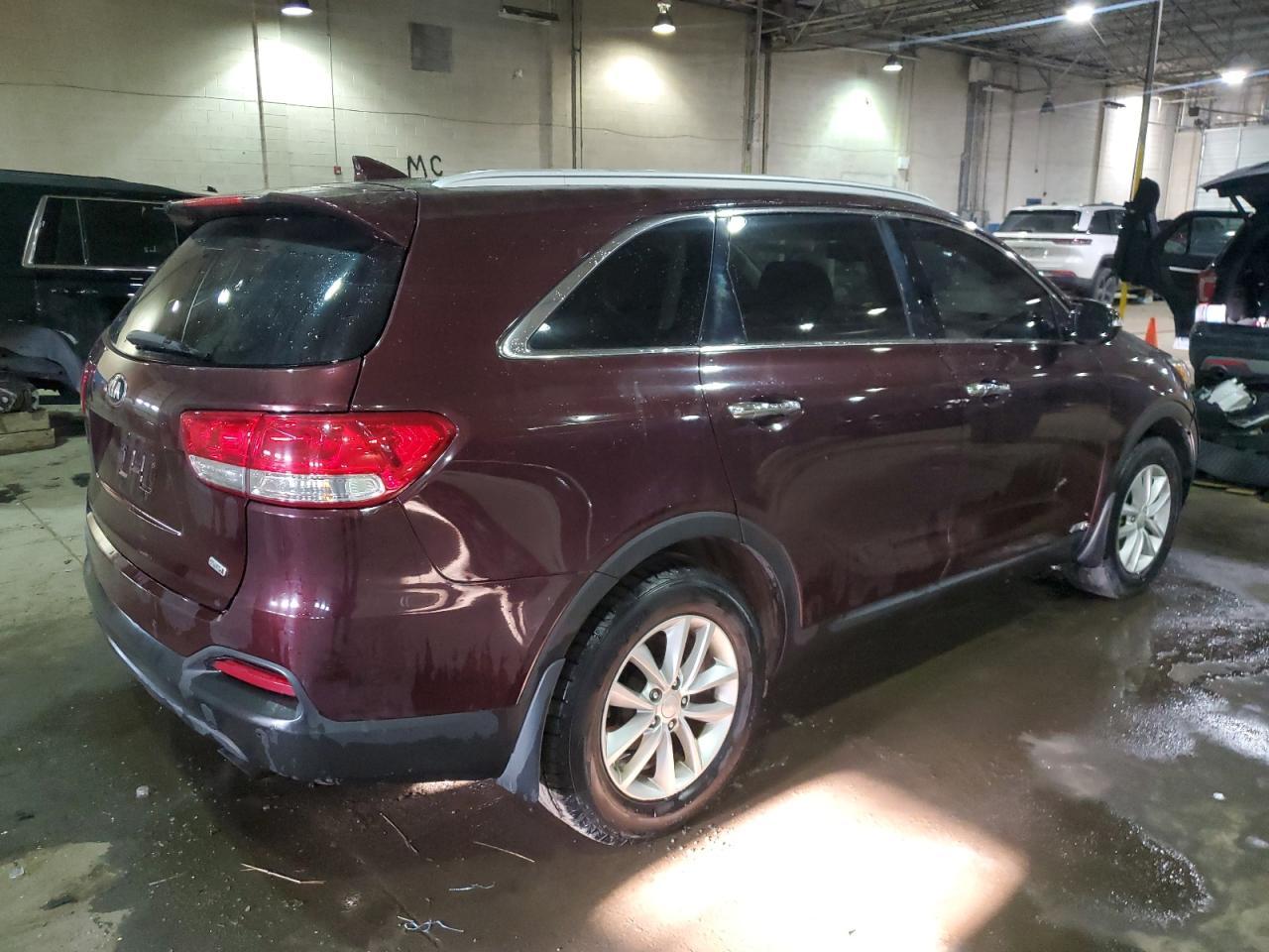 2017 KIA SORENTO LX - Фото 3