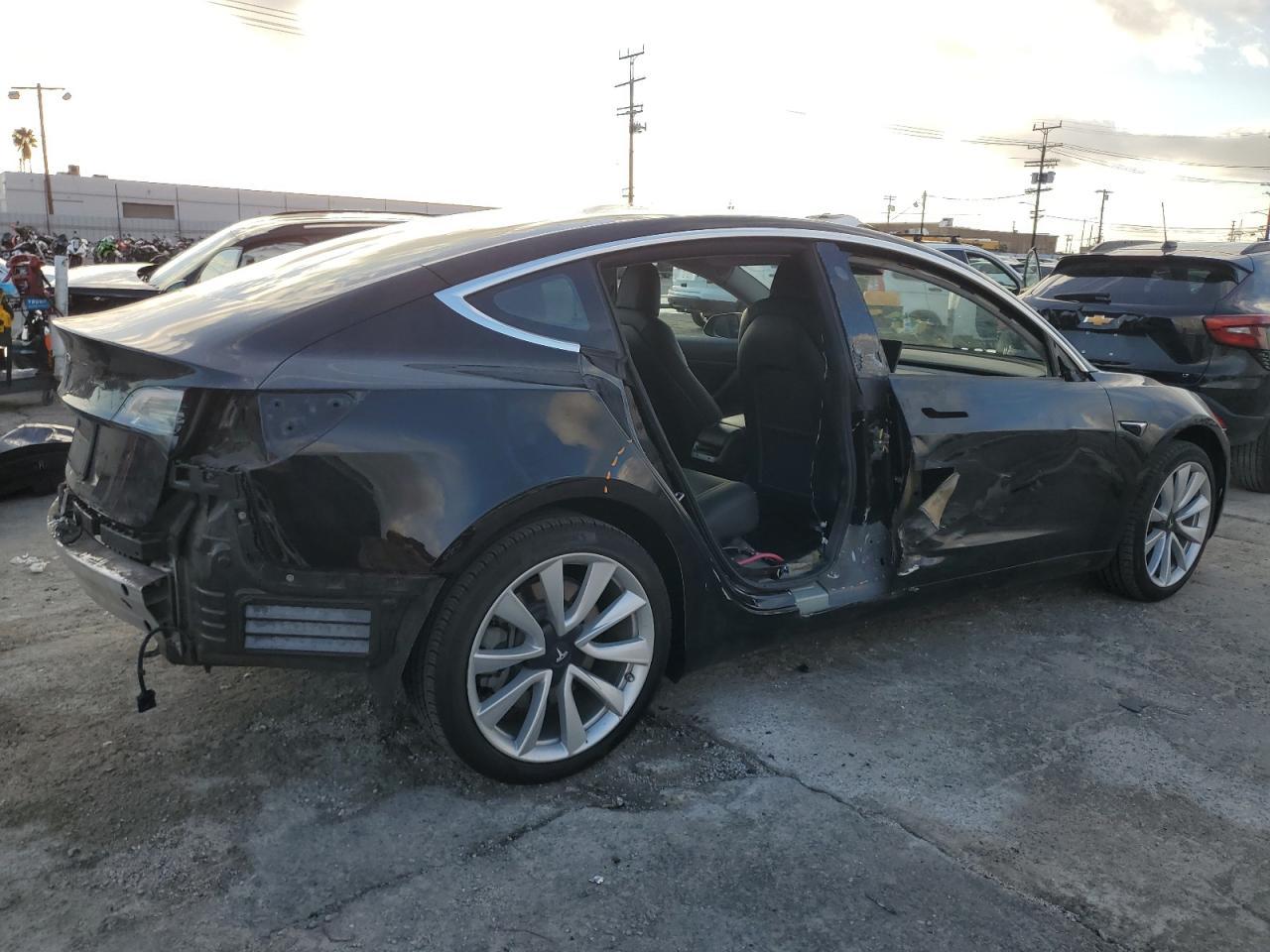 2019 TESLA MODEL 3 - Image 3