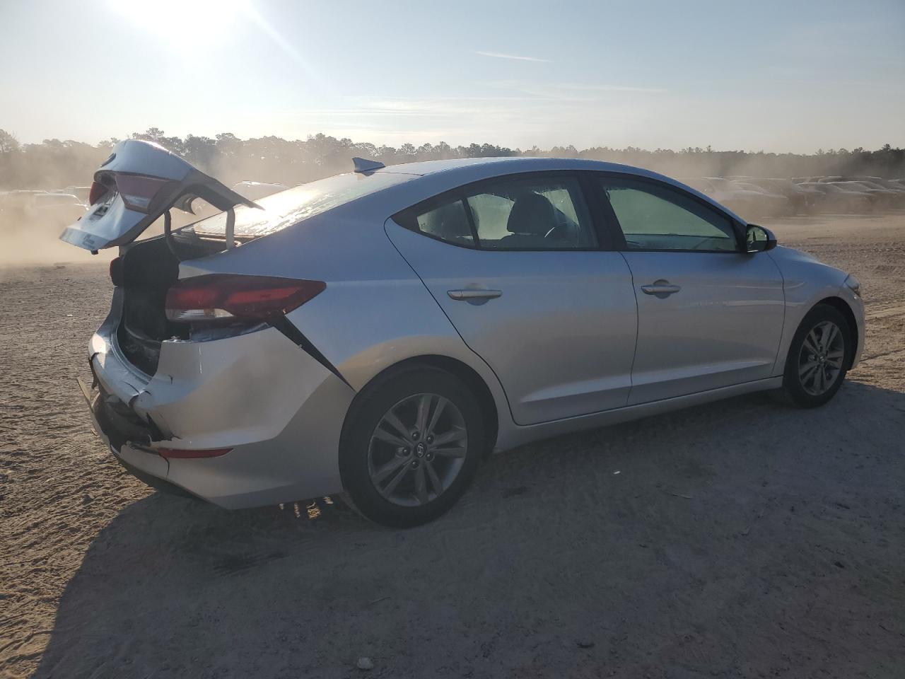 2017 HYUNDAI ELANTRA SE - Фото 3