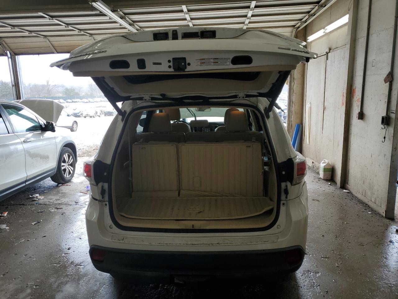 2014 TOYOTA HIGHLANDER - Фото 6