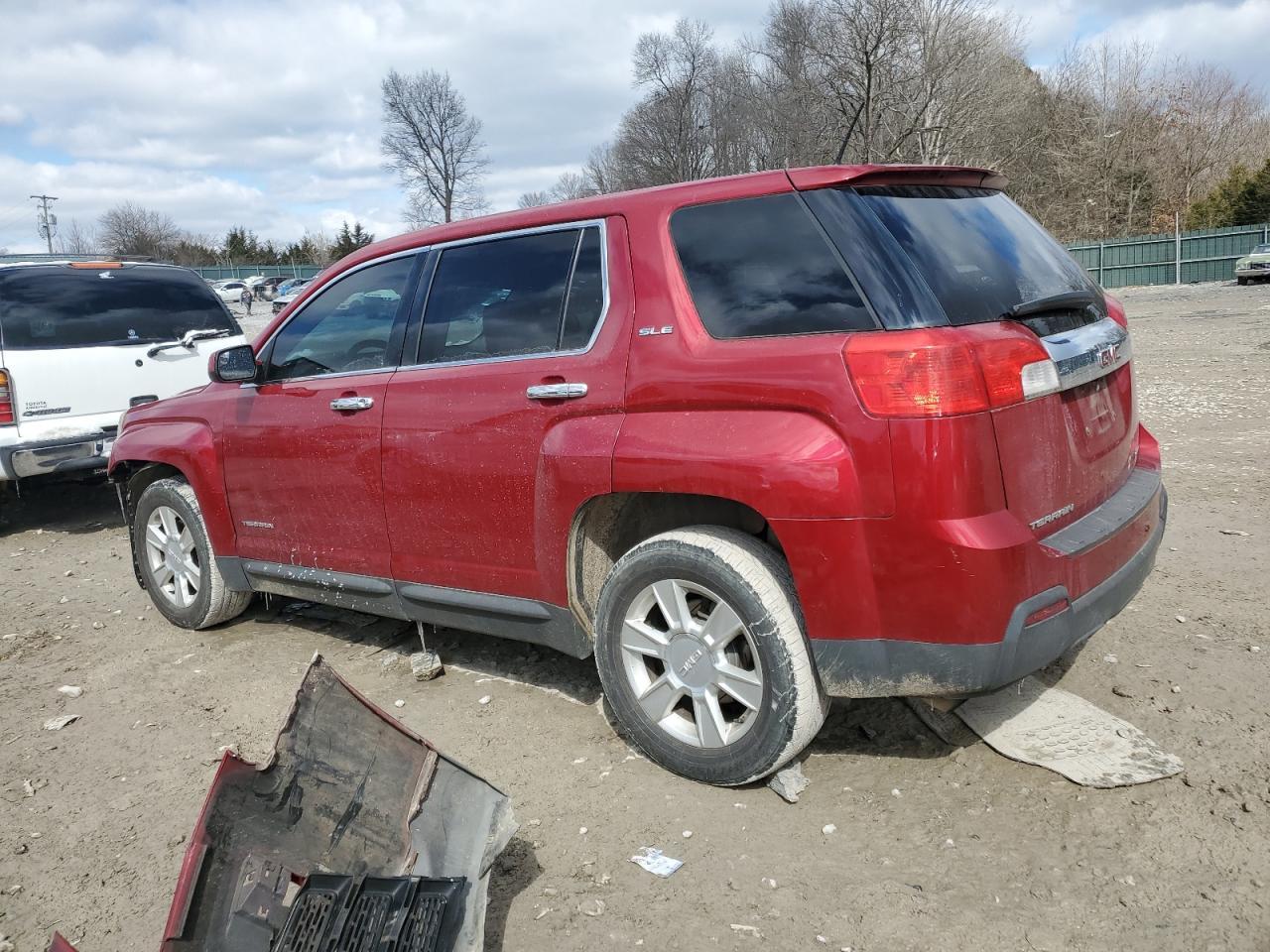 2013 GMC TERRAIN SL - Image 2