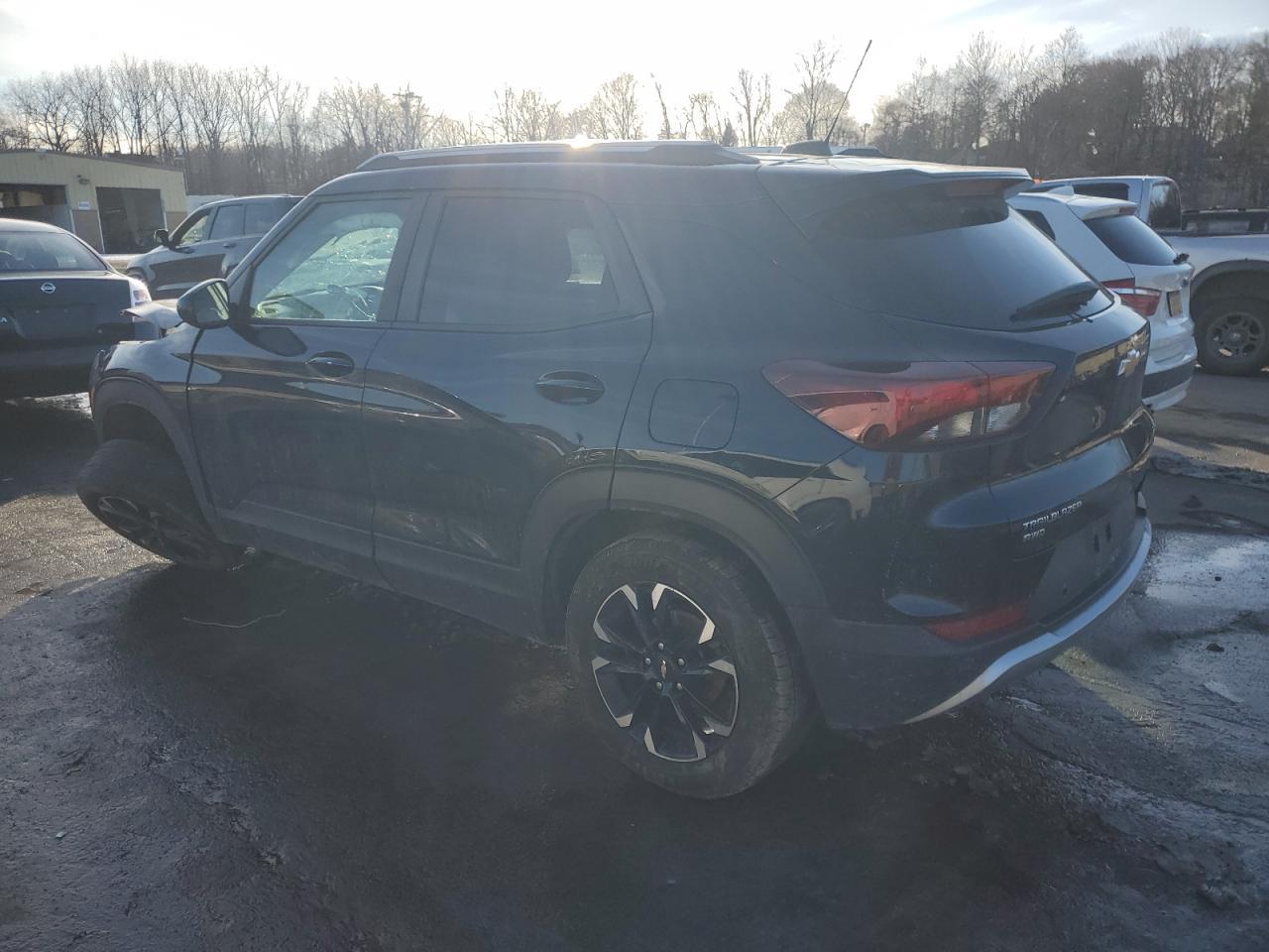 2021 CHEVROLET TRAILBLAZE - Image 2