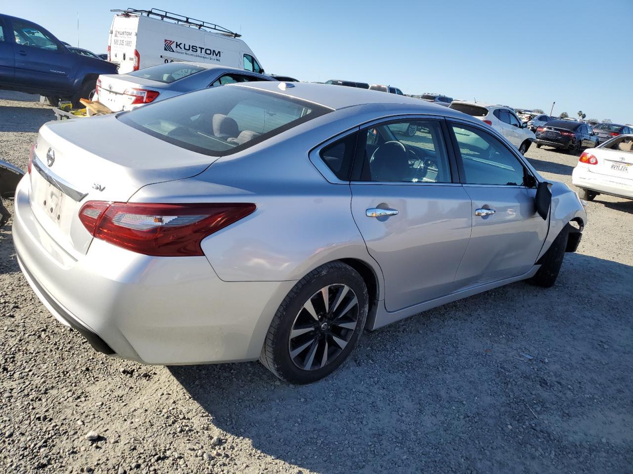 2018 NISSAN ALTIMA 2.5 - Фото 3