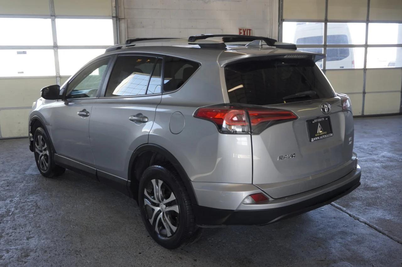 2018 TOYOTA RAV4 LE - Image 3
