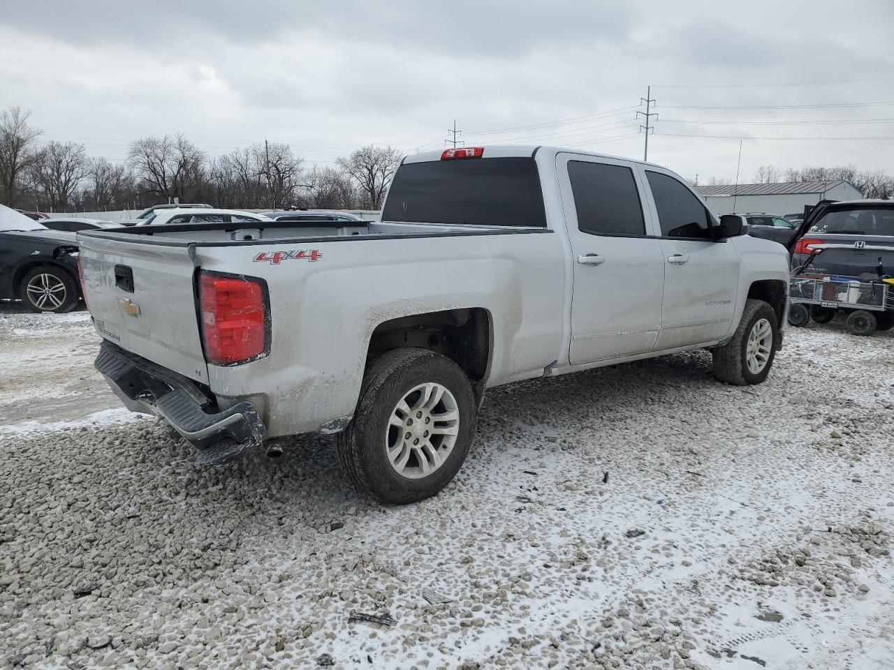 2017 CHEVROLET SILVERADO - Image 3