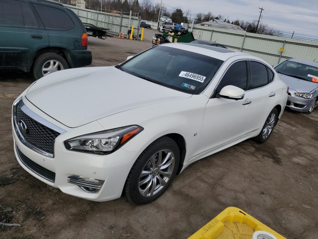2015 INFINITI Q70 3.7
