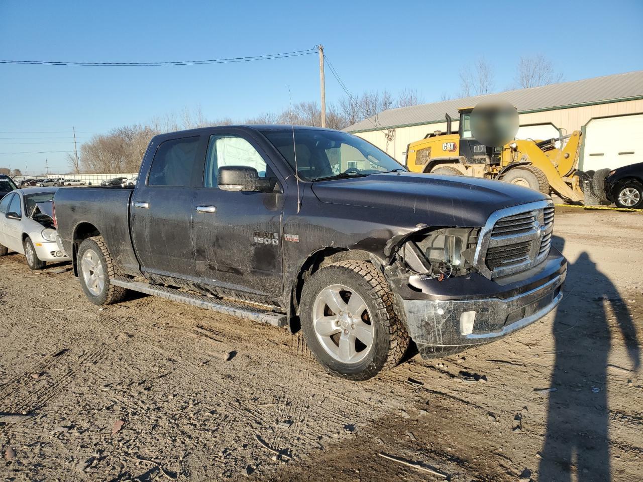 2017 RAM 1500 SLT - Image 4