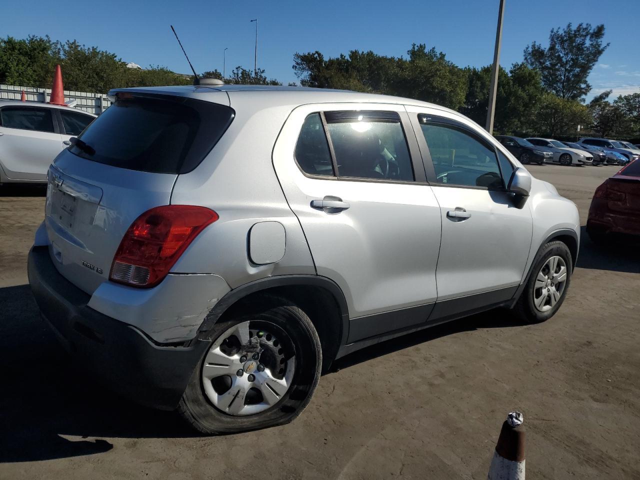 2015 CHEVROLET TRAX LS - Фото 3