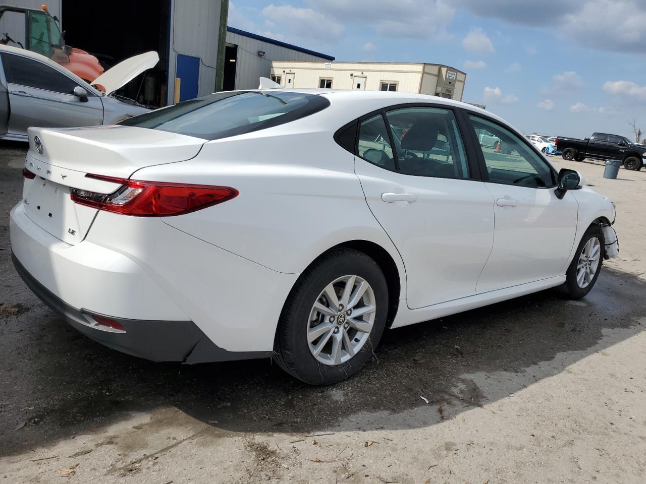 2025 TOYOTA CAMRY XSE - Image 3