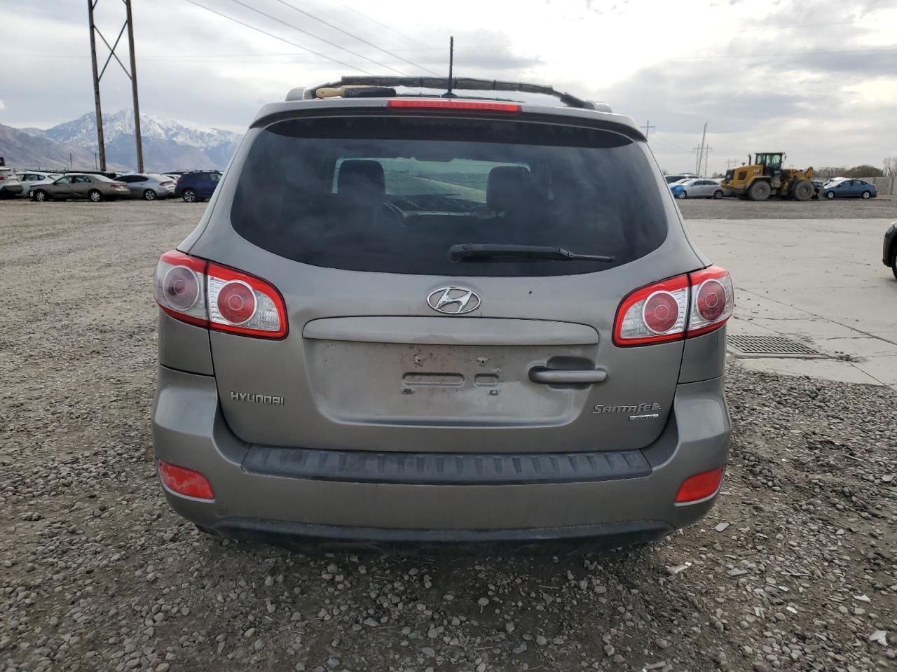 2011 HYUNDAI SANTA FE S - Image 6