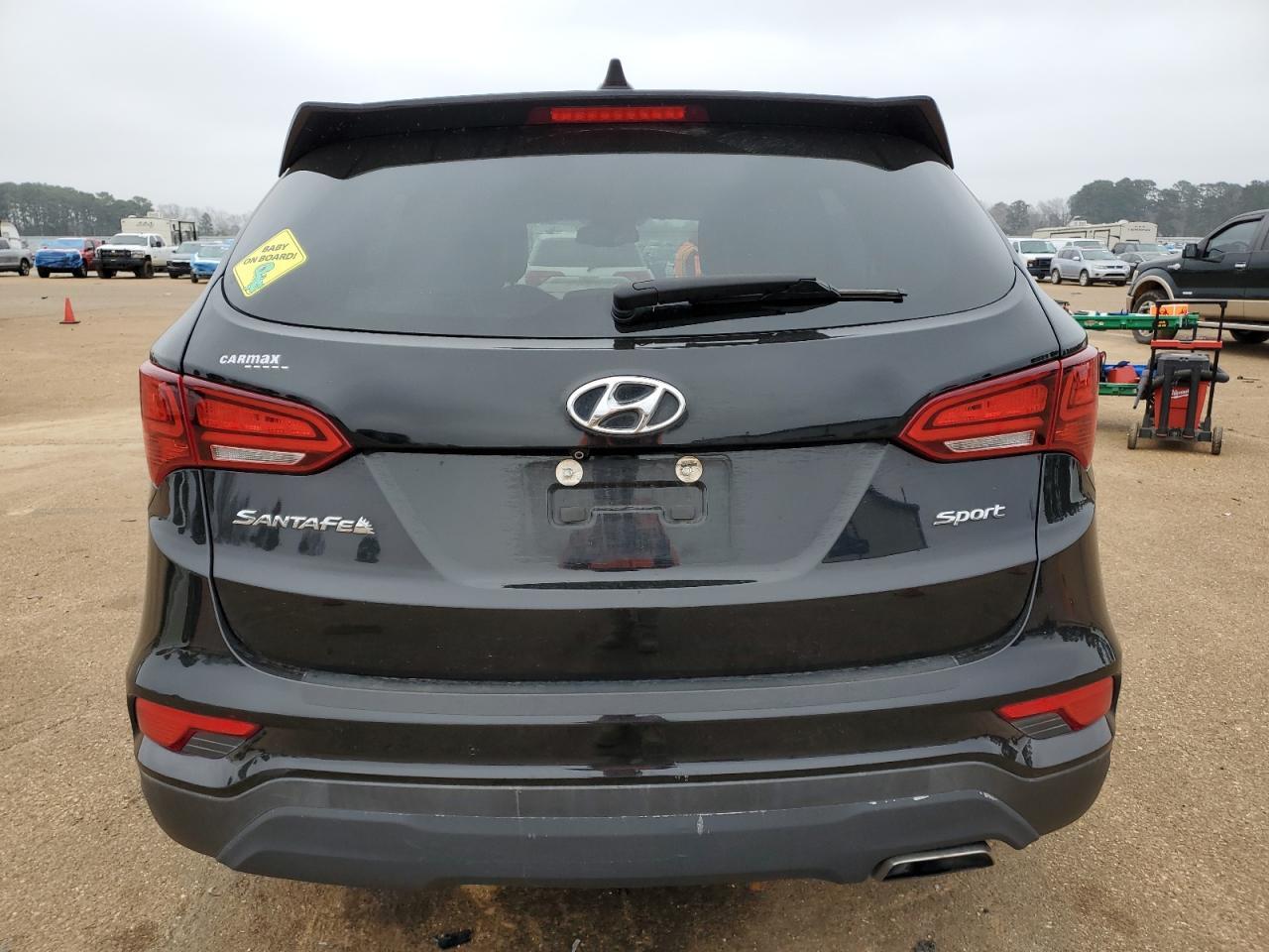 2017 HYUNDAI SANTA FE S - Image 6