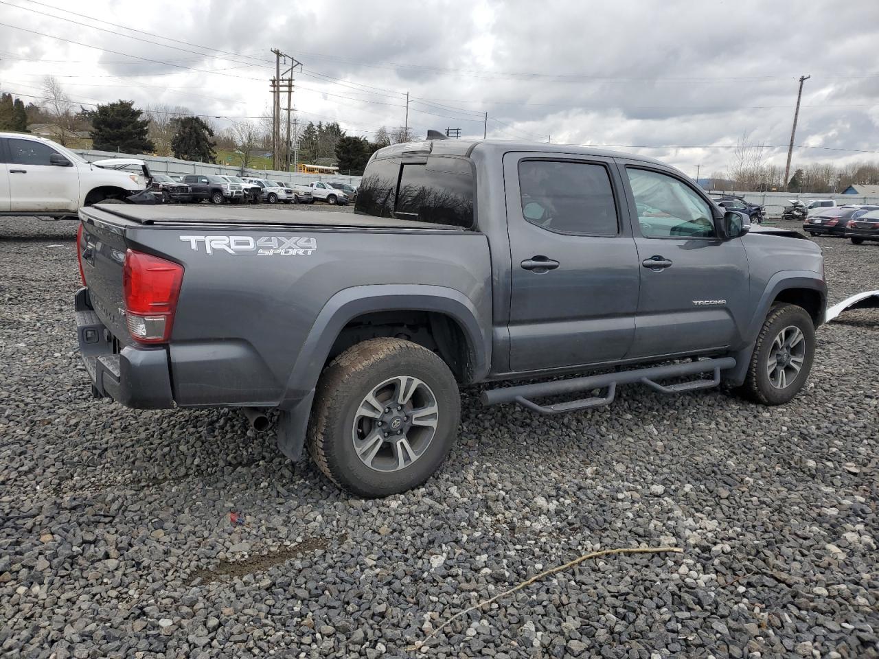 2017 TOYOTA TACOMA DOU - Фото 3