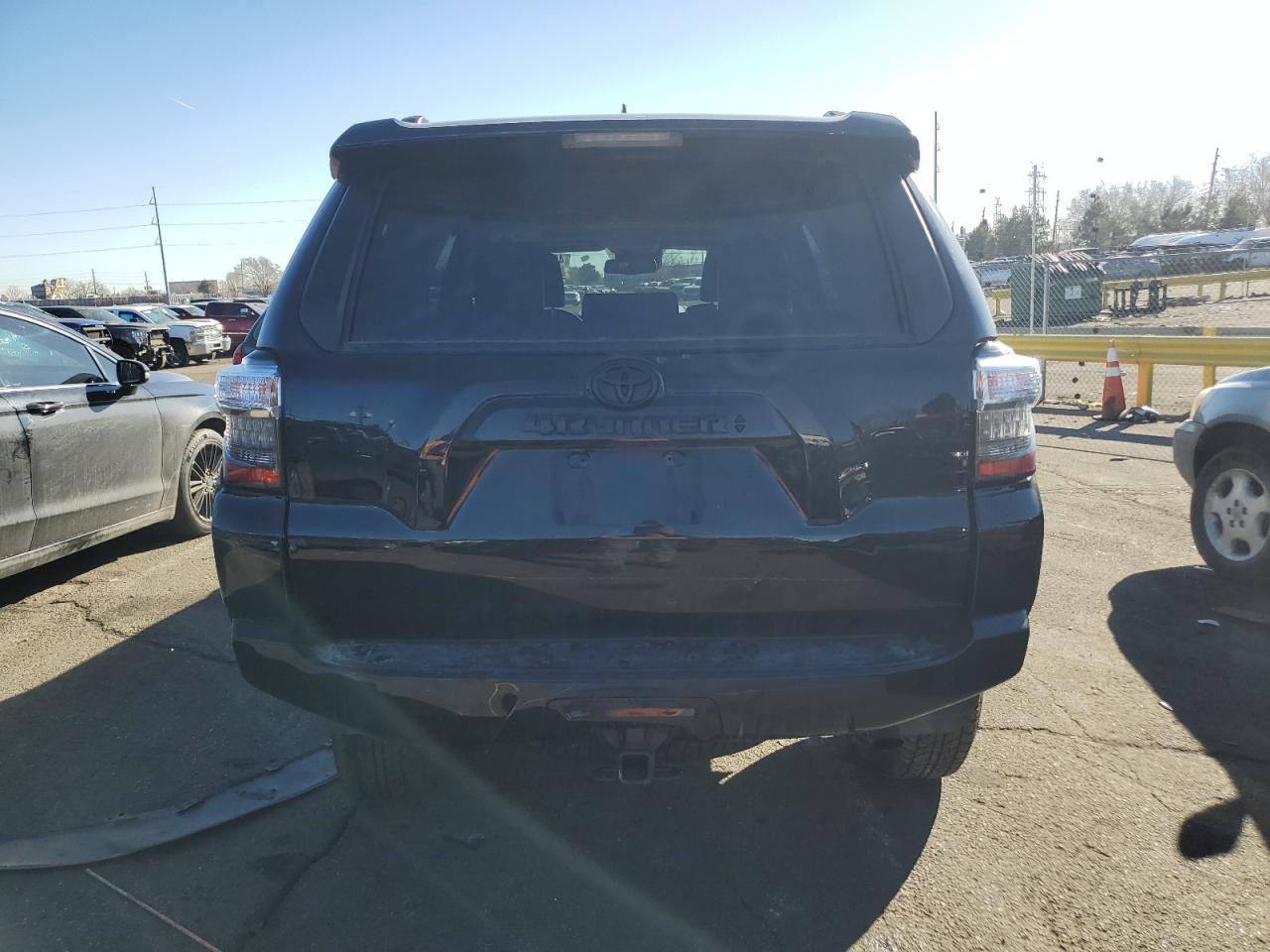 2022 TOYOTA 4RUNNER SR - Image 6