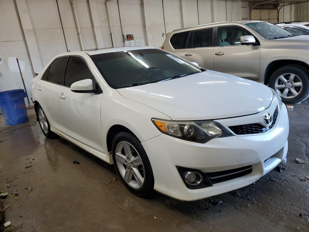 2012 TOYOTA CAMRY SE A - Фото 4