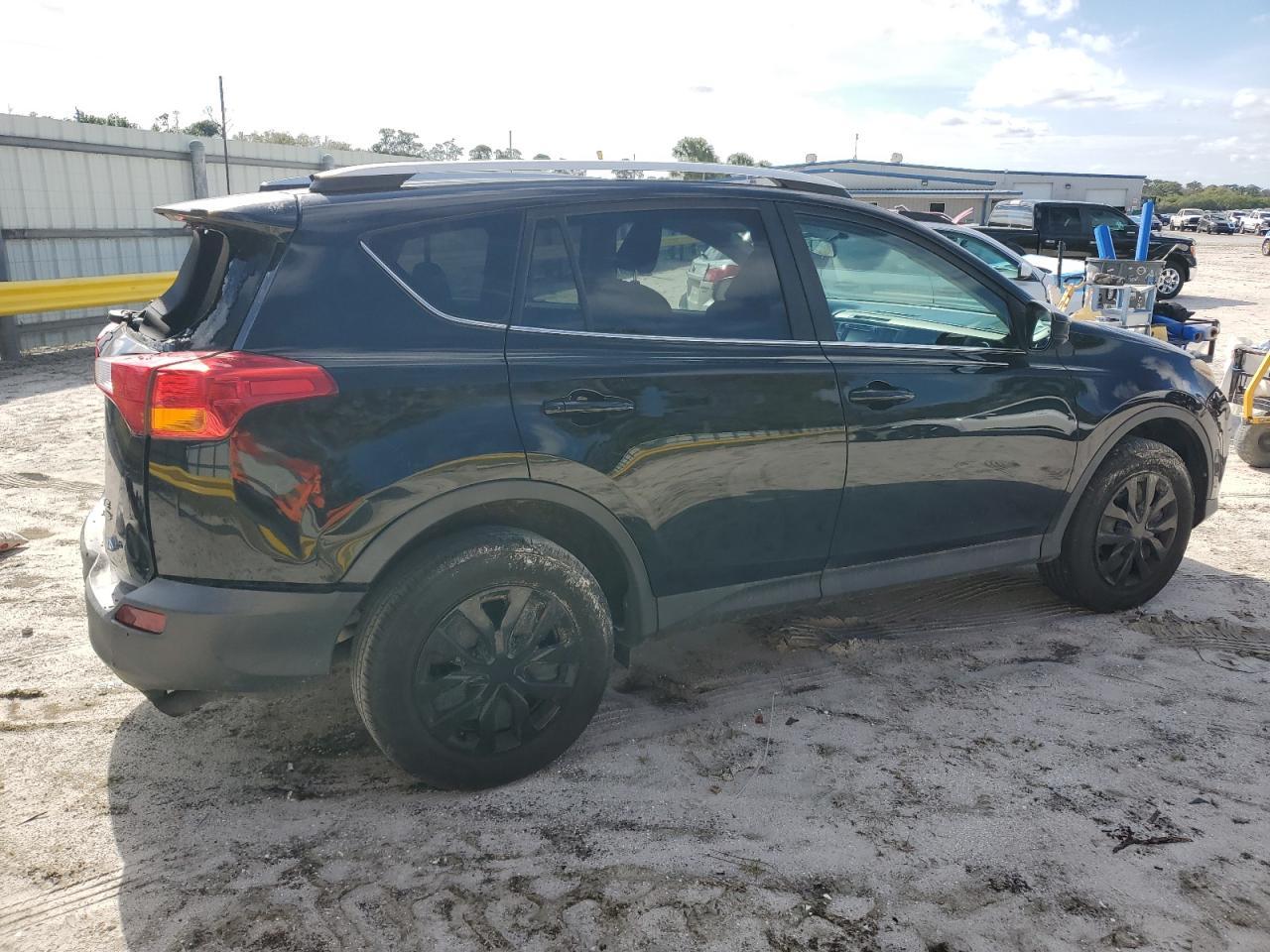2014 TOYOTA RAV4 LE - Image 3