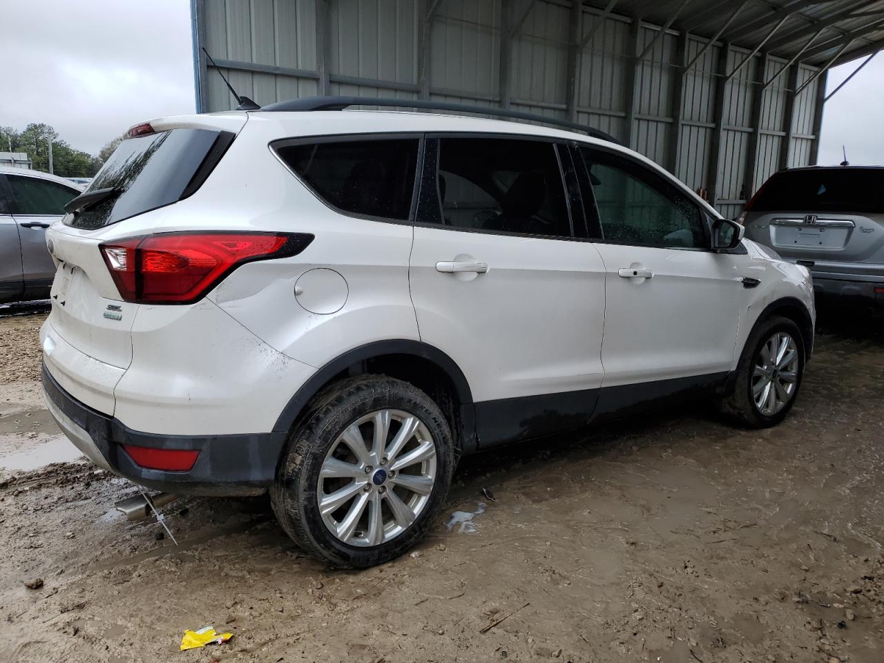 2019 FORD ESCAPE SEL - Image 3