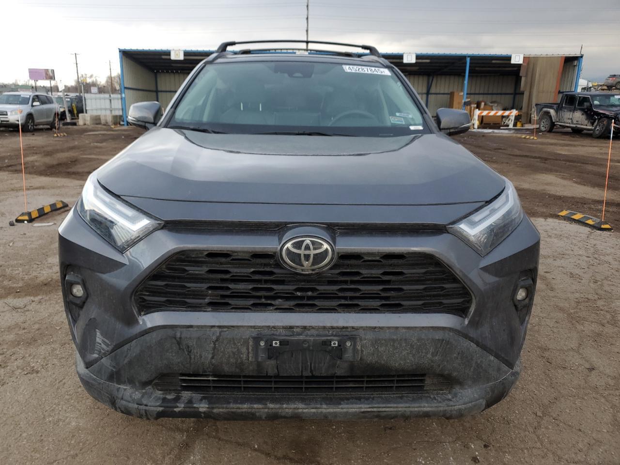 2022 TOYOTA RAV4 XLE P - Фото 5