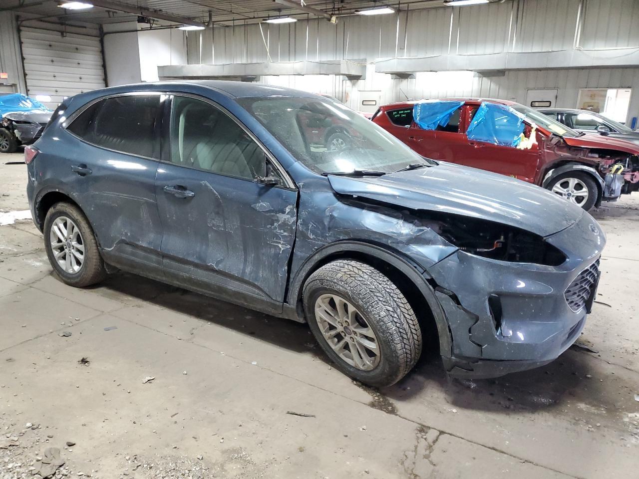 2020 FORD ESCAPE SE - Фото 4